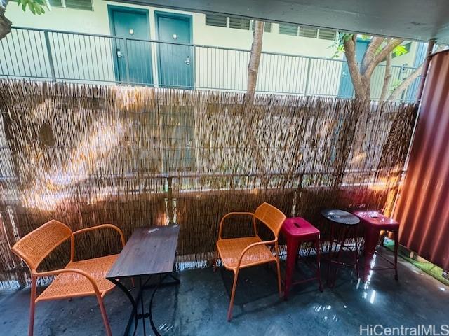 417 Nohonani St Unit 311, Honolulu, HI 96815 - view of patio