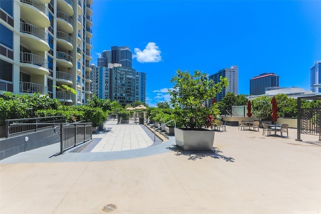 1717 Ala Wai Blvd Unit 303, Honolulu, HI 96815 - view of property's community featuring a view of city