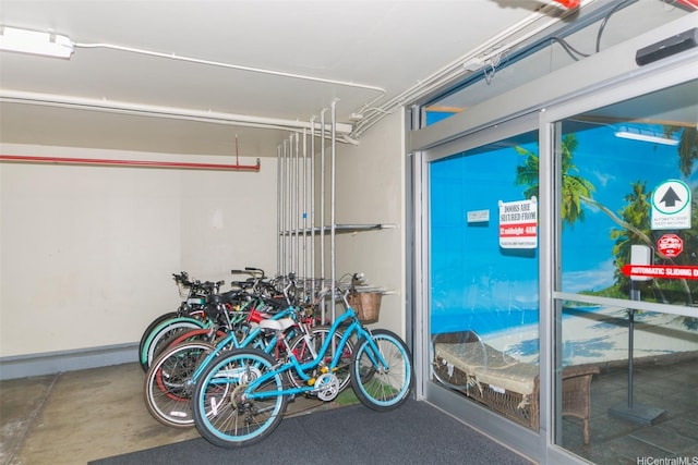 1717 Ala Wai Blvd Unit 303, Honolulu, HI 96815 - view of garage