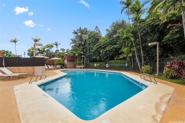 84-707 Kiana Pl Unit 107B, Waianae, HI 96792 - community pool featuring a patio