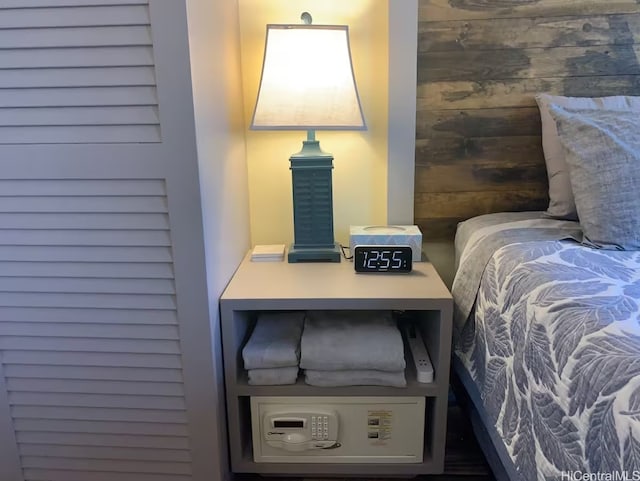 1850 Ala Moana Blvd Unit 223, Honolulu, HI 96815 - bedroom with wood walls