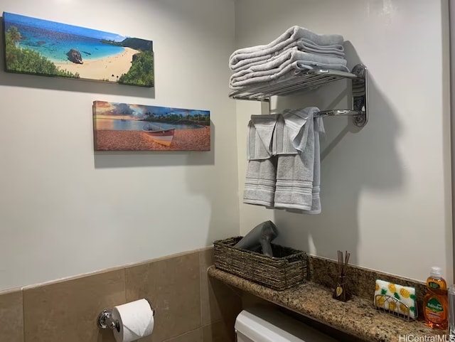 1850 Ala Moana Blvd Unit 223, Honolulu, HI 96815 - interior space with toilet