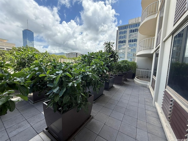 1717 Ala Wai Blvd Unit 306, Honolulu, HI 96815 - view of patio / terrace featuring a view of city