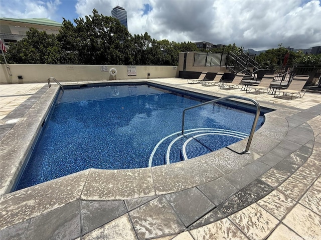 1717 Ala Wai Blvd Unit 306, Honolulu, HI 96815 - community pool with a patio area