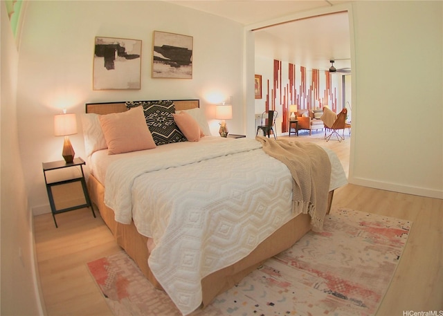 3823 Lower Honoapiilani Rd Unit 105, Lahaina, HI 96761 - bedroom with wood finished floors and baseboards