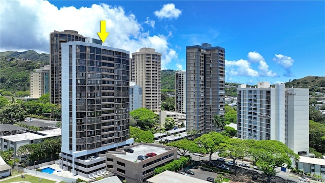 2040 Nuuanu Ave Unit 404, Honolulu, HI 96817 - view of property featuring a city view