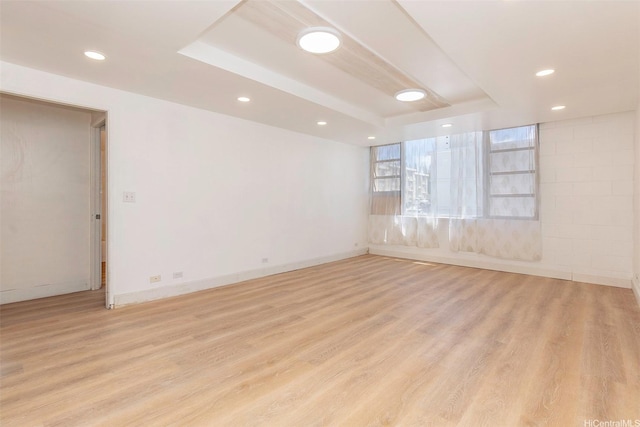 98-1040 Moanalua Rd Unit 1-201, Aiea, HI 96701 - unfurnished room featuring light wood-type flooring, recessed lighting, and baseboards