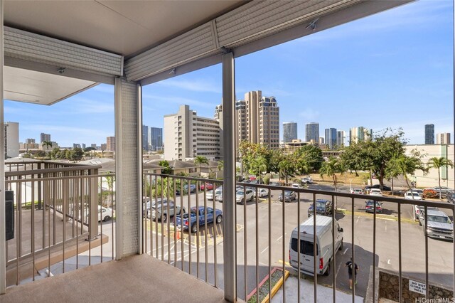 1050 Kinau St Unit 301, Honolulu, HI 96814 - balcony with a skyline view