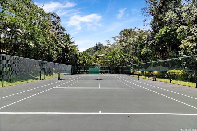 2101 Nuuanu Ave Unit I-1002, Honolulu, HI 96817 - view of tennis court with community basketball court