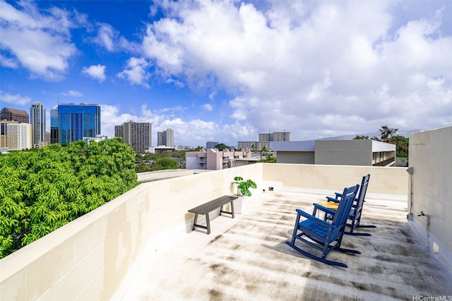502 Captain Cook Ave Unit 301, Honolulu, HI 96813 - view of patio with a skyline view