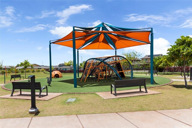 91-3524 Iwikuamoo St Unit 402, Ewa Beach, HI 96706 - view of home's community featuring a lawn