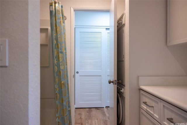 255 Mananai Pl Unit 52T, Honolulu, HI 96818 - laundry area with light wood finished floors