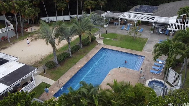 255 Mananai Pl Unit 52T, Honolulu, HI 96818 - community pool featuring a patio