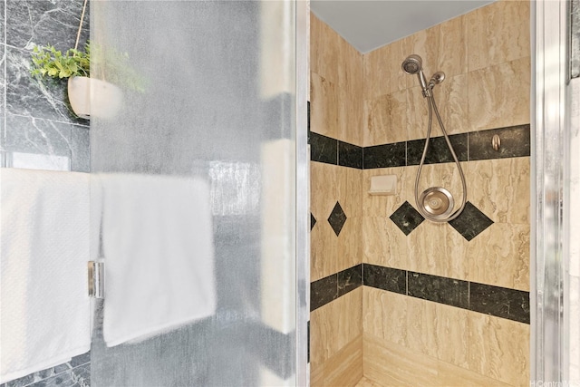 2333 Kapiolani Blvd Unit 2211, Honolulu, HI 96826 - bathroom with a tile shower