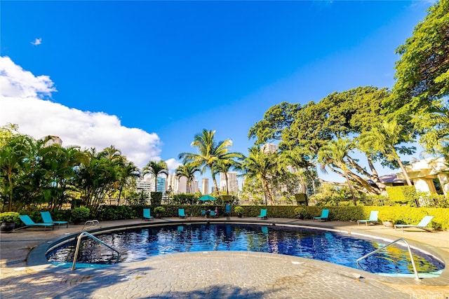 2333 Kapiolani Blvd Unit 2211, Honolulu, HI 96826 - community pool featuring a patio area