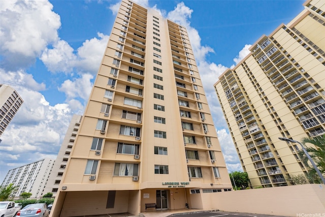 909 Ala Nanala St Unit 1401, Honolulu, HI 96818 - view of apartment building / complex with uncovered parking