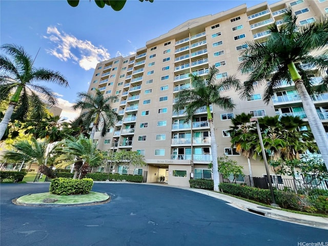 94-302 Paiwa St Unit 201, Waipahu, HI 96797 - view of apartment building / complex
