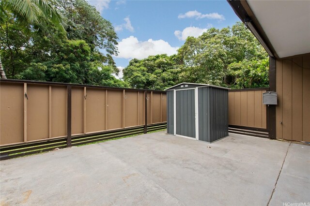 47-730 Hui Kelu St Unit 4404, Kaneohe, HI 96744 - view of patio / terrace featuring view of scattered trees