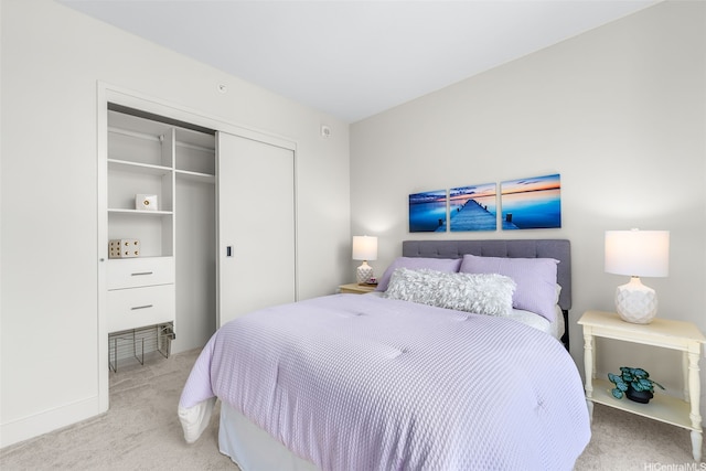 1189 Waimanu St Unit 3305, Honolulu, HI 96814 - carpeted bedroom featuring a closet