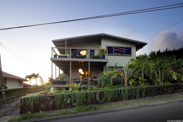 1875 Kualono St, Honolulu, HI 96817 - view of front of property with a balcony