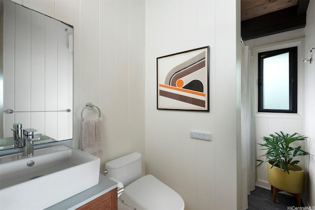 1875 Kualono St, Honolulu, HI 96817 - bathroom with vanity and toilet