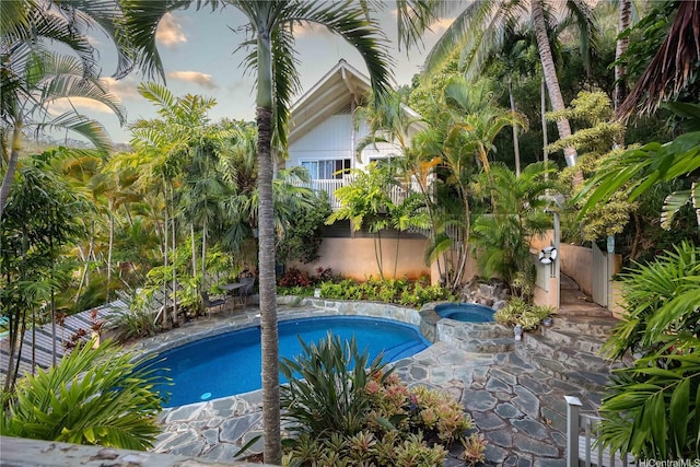 1408 Auwaiku St, Kailua, HI 96734 - view of pool featuring an in-ground hot tub