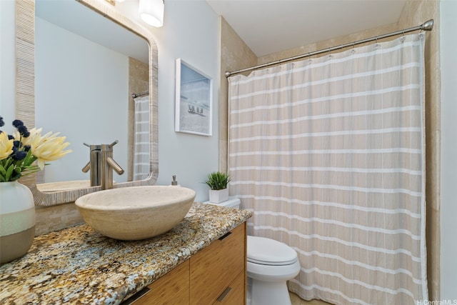389D Kaelepulu Dr Unit 1504, Kailua, HI 96734 - full bath with toilet, vanity, and a shower with curtain