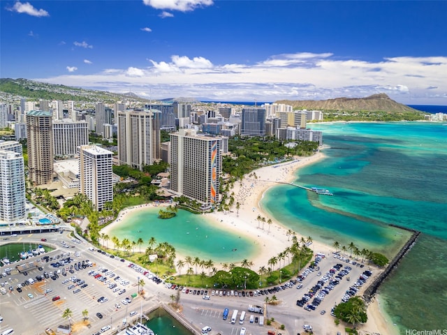 343 Hobron Ln Unit L103, Honolulu, HI 96815 - view of urban area featuring expansive beach