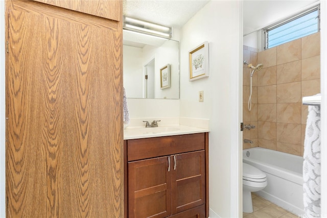 1122 Elm St Unit 809, Honolulu, HI 96814 - full bath featuring vanity, shower / bathtub combination with curtain, and tile patterned floors