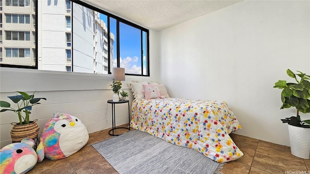 99-015 Kalaloa St Unit 807, Aiea, HI 96701 - bedroom featuring a textured ceiling