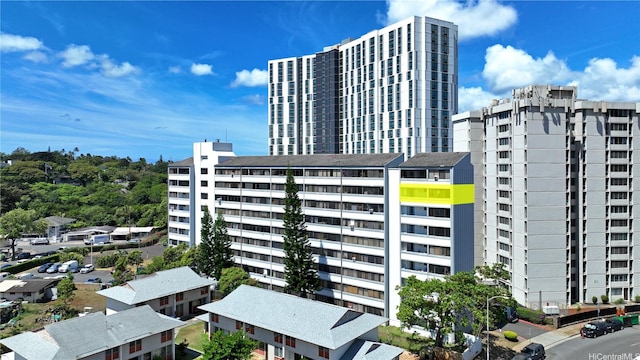 99-015 Kalaloa St Unit 807, Aiea, HI 96701 - view of apartment building / complex featuring a city view