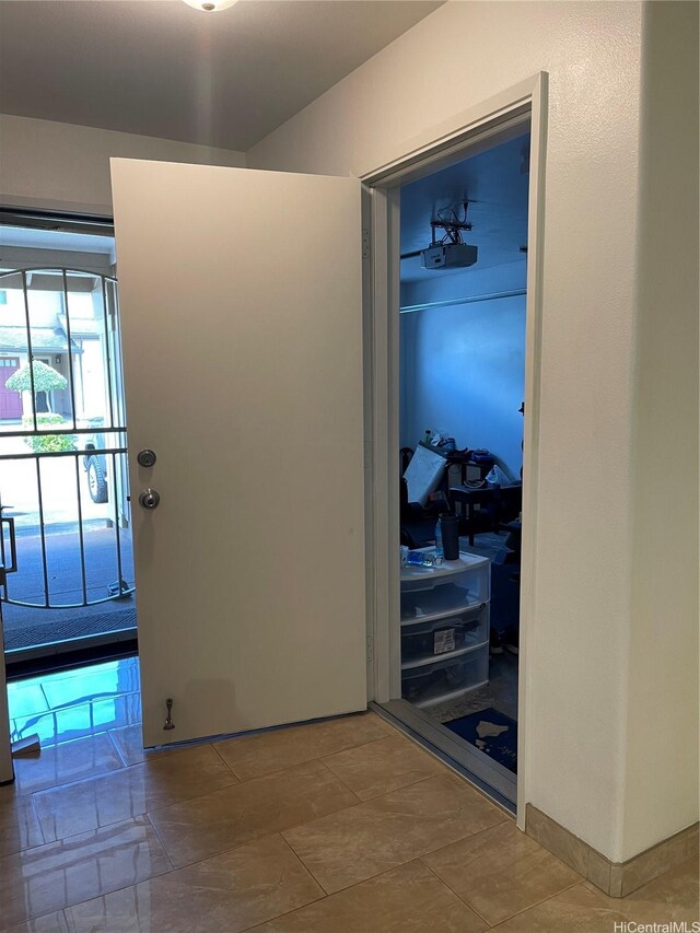 95-965 Ukuwai St Unit 3602, Mililani, HI 96789 - view of hall