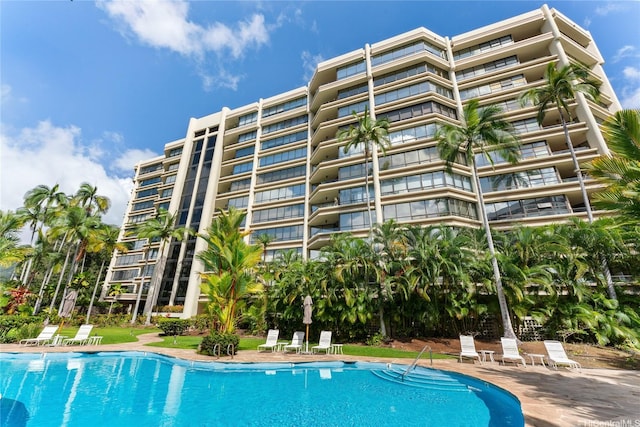1525 Wilder Ave Unit 903, Honolulu, HI 96822 - view of community pool