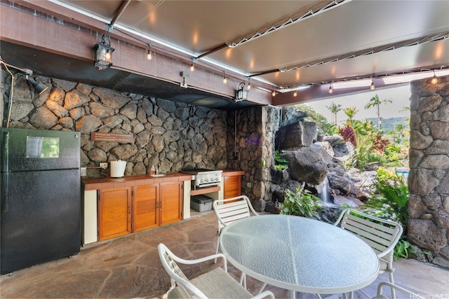 1525 Wilder Ave Unit 903, Honolulu, HI 96822 - view of patio with outdoor dining space