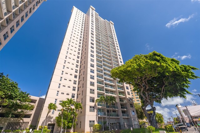 1450 Young St Unit 2004, Honolulu, HI 96814 - view of apartment building / complex