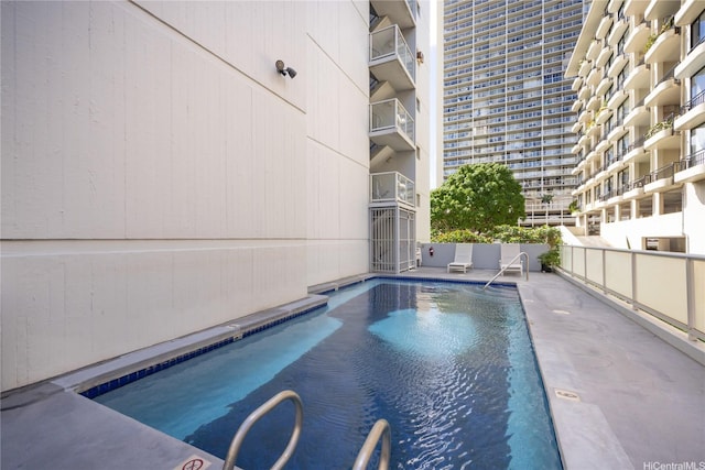 2233 Ala Wai Blvd Unit 10C, Honolulu, HI 96815 - view of community pool