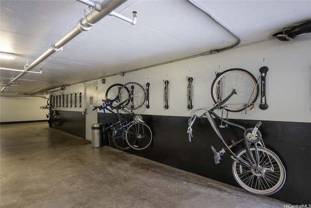 2233 Ala Wai Blvd Unit 10C, Honolulu, HI 96815 - view of garage