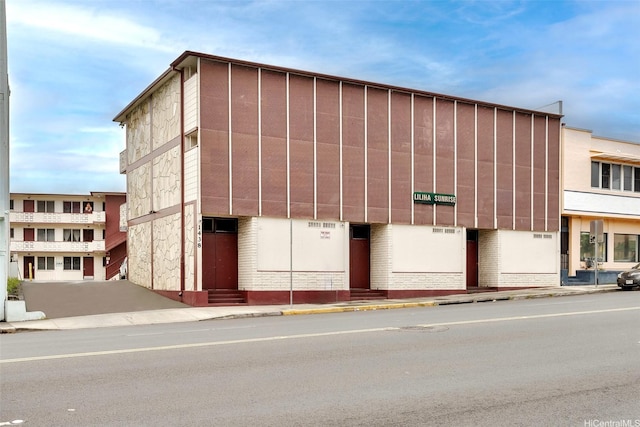 1438 Liliha St, Honolulu, HI 96817 - view of building exterior with entry steps