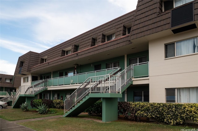 4280 Salt Lake Blvd Unit D23, Honolulu, HI 96818 - view of building exterior with stairs