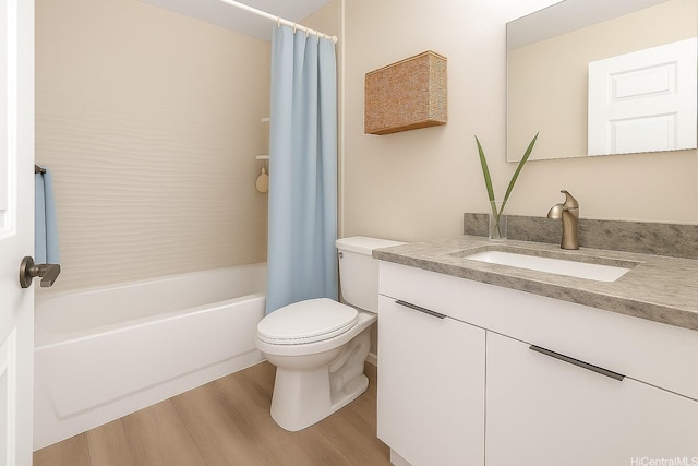 98-297 Ualo St Unit W1, Aiea, HI 96701 - bathroom featuring wood finished floors, vanity, shower / bath combination with curtain, and toilet
