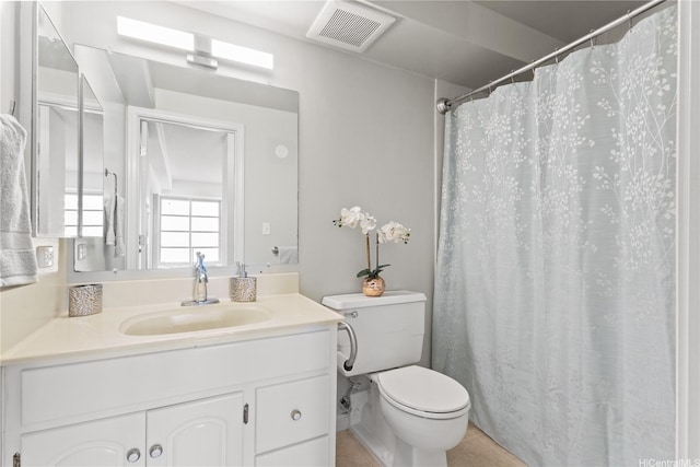 1333 Heulu St Unit 808, Honolulu, HI 96822 - full bathroom featuring vanity, toilet, and curtained shower