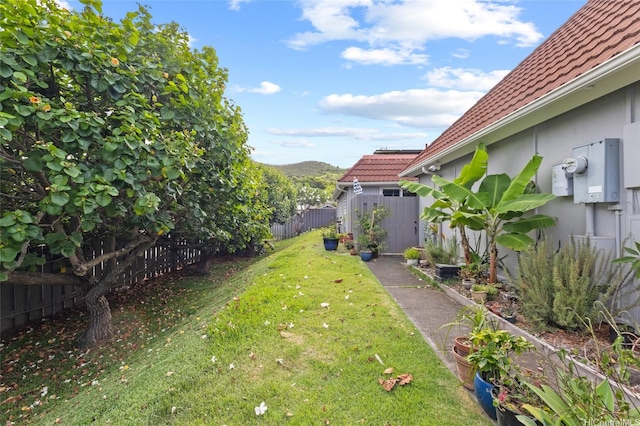 515 Keolu Dr Unit H, Kailua, HI 96734 - view of yard with a garden and a mountain view