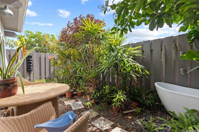 515 Keolu Dr Unit H, Kailua, HI 96734 - view of fenced backyard