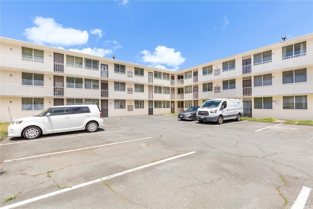 1519 Kaumualii St Unit 316, Honolulu, HI 96817 - view of apartment building / complex with uncovered parking