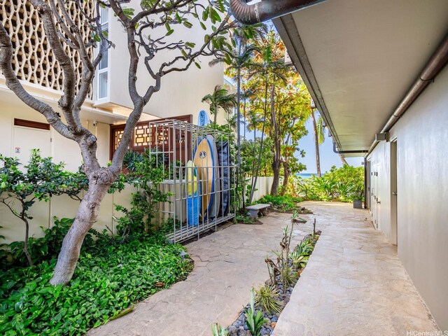 3015 Kalakaua Ave Unit 901, Honolulu, HI 96815 - view of patio / terrace