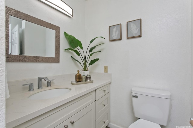 94-1139 Mopua Loop Unit J2, Waipahu, HI 96797 - half bathroom featuring vanity and toilet