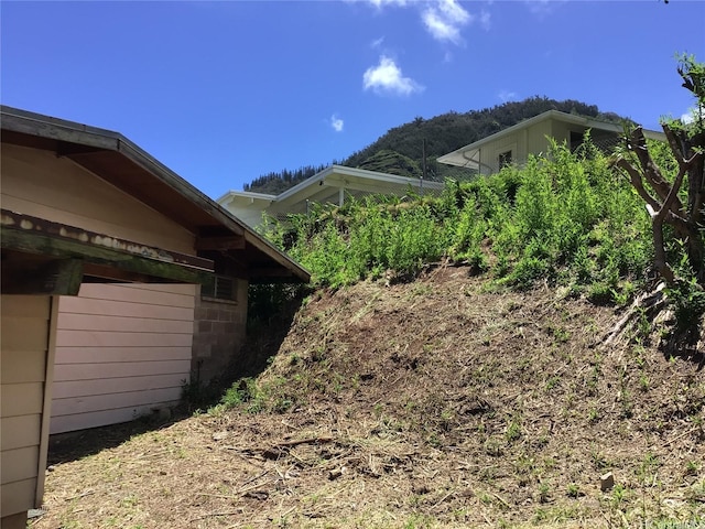 2550 Ipulei Way, Honolulu, HI 96816 - view of home's exterior with a mountain view