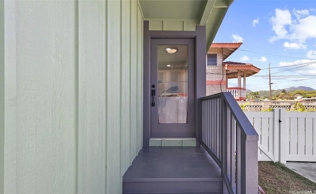 631 Punaa St, Kailua, HI 96734 - view of exterior entry featuring a balcony