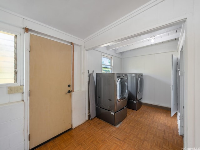 67-342 Kukea Cir, Waialua, HI 96791 - laundry area featuring independent washer and dryer