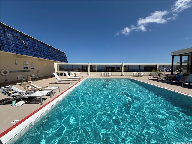 400 Hobron Ln Unit 2114, Honolulu, HI 96815 - community pool featuring a patio
